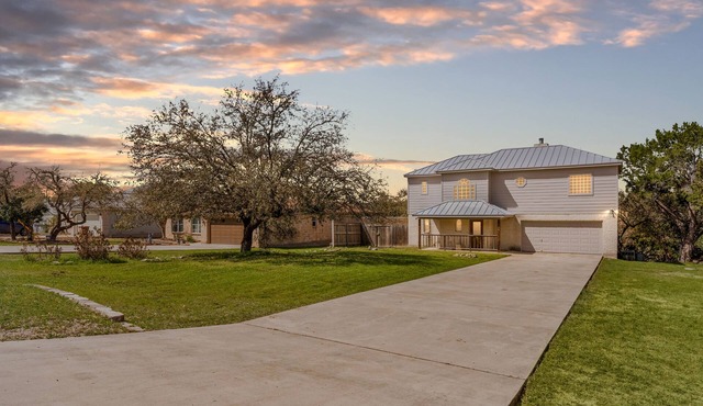 Spacious Ranch Lake Retreat: Hot Tub, Tesla Charger