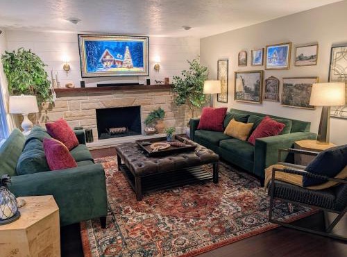 Spacious Ranch near HOF, Garage