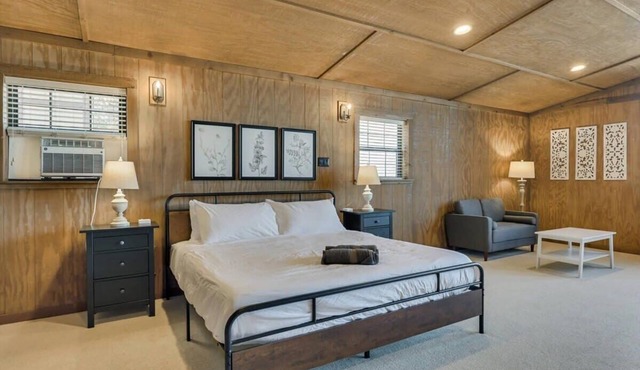 Spacious Ranch Style Home w/Cinema Room