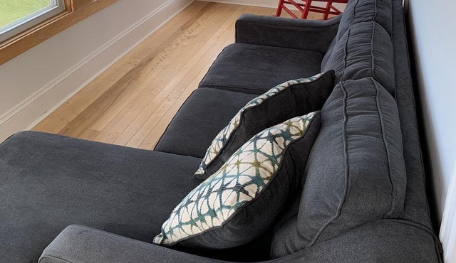 Spacious, Renovated Late Victorian, Close to Harbour and Beautiful Cockawit Bay