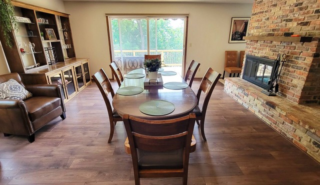 Spacious, Relaxing, 5 Bedroom Home near Mayo Clinic in Rochester, MN.
