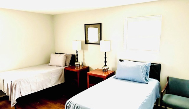 Spacious & Relaxing Glen Burnie Home! Perfect for Families!