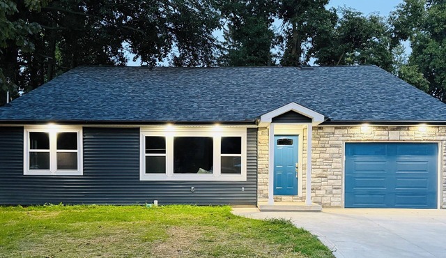 Spacious Relaxing Luxury 4-5BR Near DT Willoughby, Cleveland, & Lake Erie