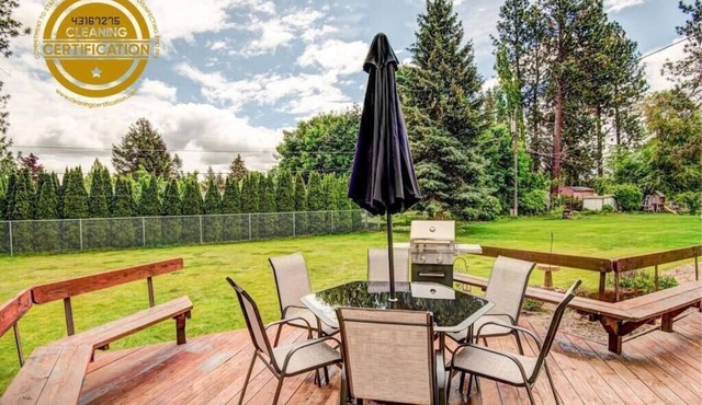 Spacious Remodeled 4 Bedroom! ! Arcade! Pets! Arcade! Green Clean! Fenced Bckyrd