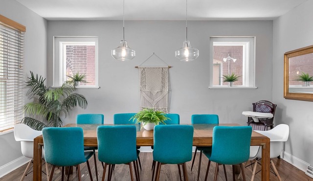 Spacious remodeled Historical home - Family friendly &15 minutes to Everything!
