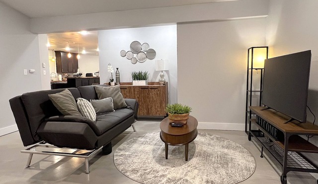 Spacious remodeled rambler near Boeing and Amazon