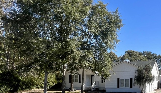 Spacious, remodeled