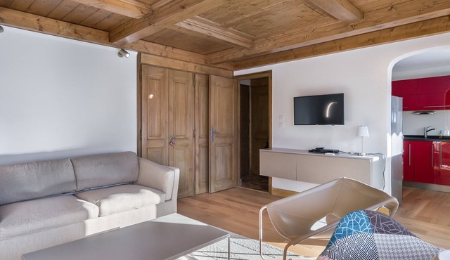 Spacious Renovated 1-Bed Apt with Parking and WiFi in Megève, Near Slopes