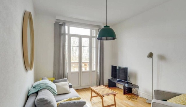 Spacious renovated apartment Downtown Station 2pers