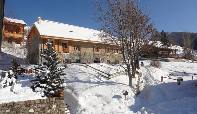 Spacious renovated apartment in an old sheepfold - "Coup de Cœur" guaranteed