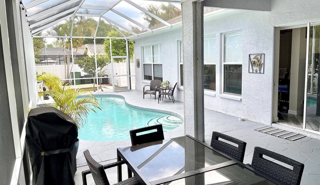Spacious Renovated Home w/Pool Near Gulf Beaches