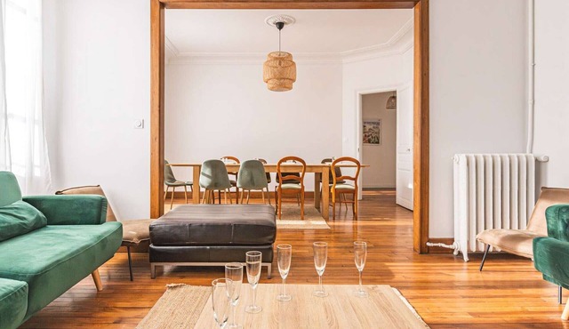 Spacious Renovated House Near St-Rémi Basilica, 11 Pers, Terrace