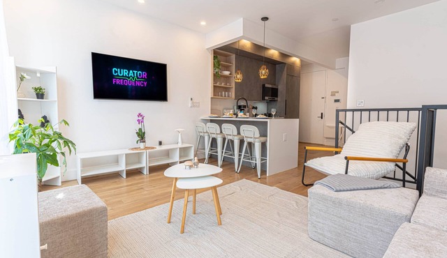 Spacious & Renovated Duplex Brooklyn with Backyard