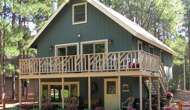 Spacious Resort Home on 10th Fairway - 6 Bedrooms, 3 Baths. GOLF, SKI, SPA