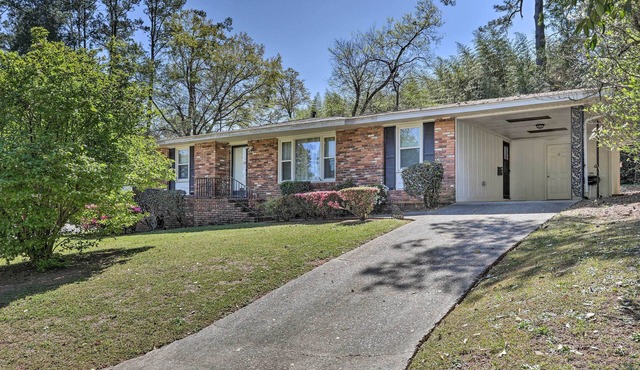 Spacious Retreat ~ 1 Mile to Augusta National!