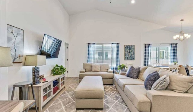 Spacious Retreat for Unforgettable Gatherings!