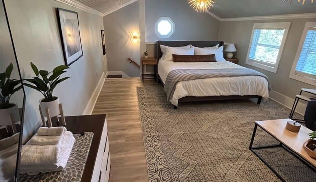 Spacious Retreat for Large Groups