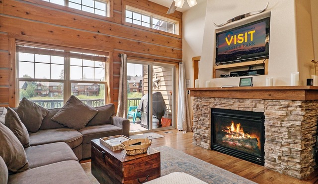 Spacious Retreat in Fraser - Perfect for Families and Groups!