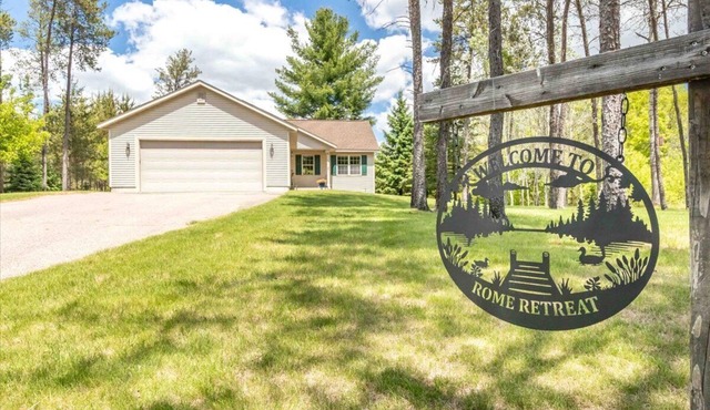 SPACIOUS RETREAT IN ROME, WI - MINUTES FROM SAND VALLEY GOLF RESORT