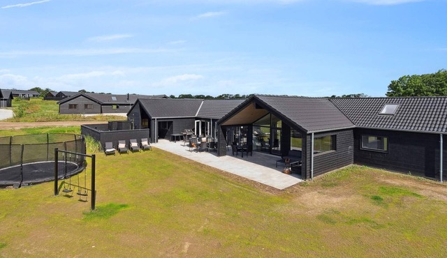 Spacious Retreat near Beach - By Traum Ferienwohnungen