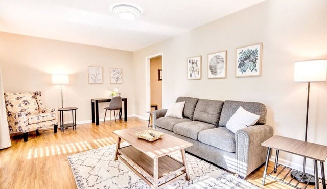 Spacious Retreat Near Lake Hartwell, Clemson & Greenville!