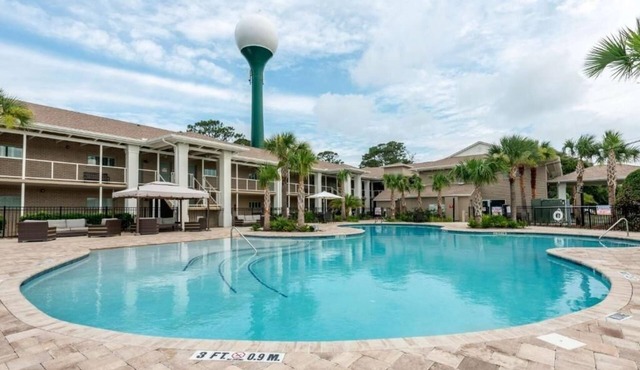 Spacious Retreat Near Jekyll Island Beach | Parking, Onsite Pool!