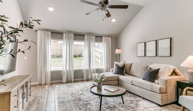 Spacious Retreat with Vaulted Ceilings & Primary Suite!