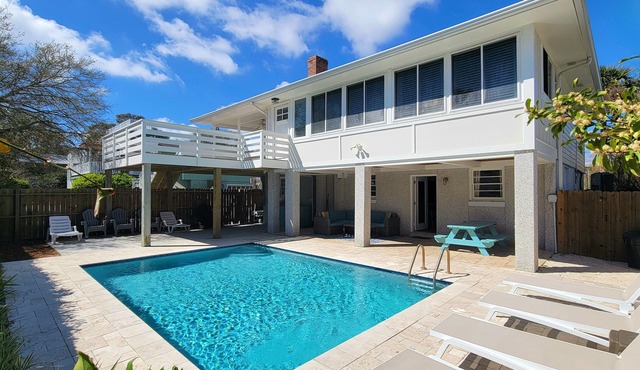 Spacious Retreat w/Multiple Levels Of Living Space + Private Pool