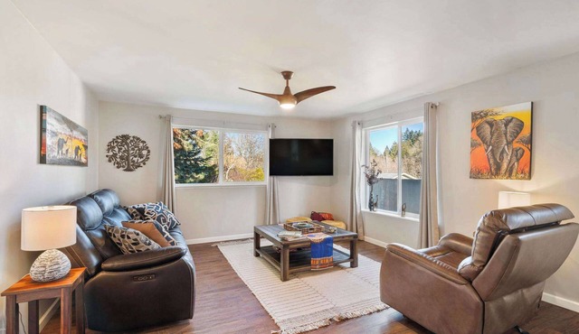 Spacious Retreat with Hot Tub, Patio, & King Bed