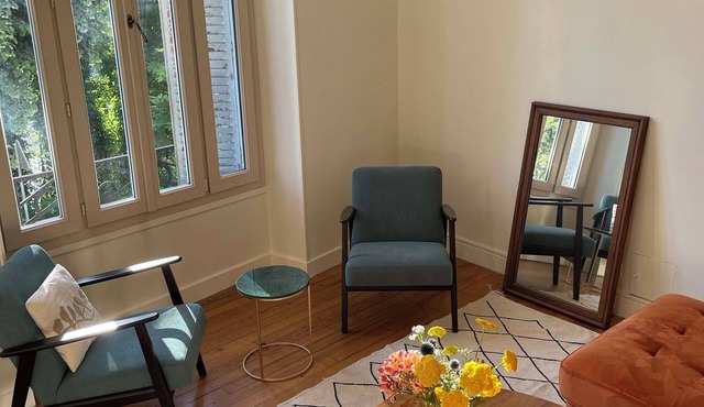 Spacious riverside getaway