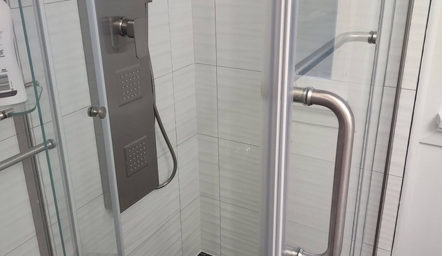 Spacious Riverside Retreat - Located in Town - Book Now