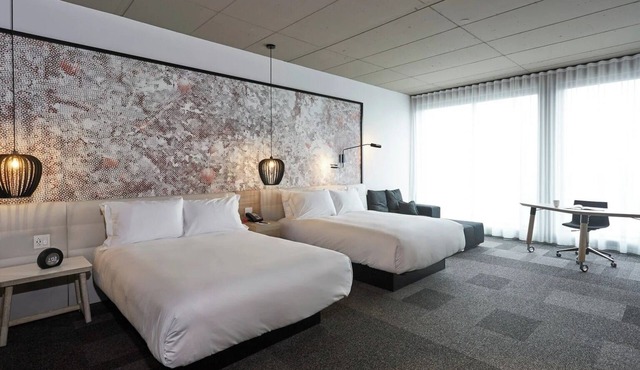 Spacious Room Ideal for Families Near Kid-Friendly Attractions & Dining Options