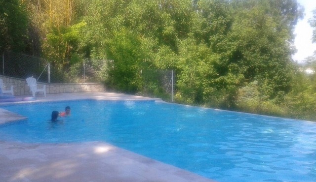 Spacious room with terrace, view of the Castle or the river