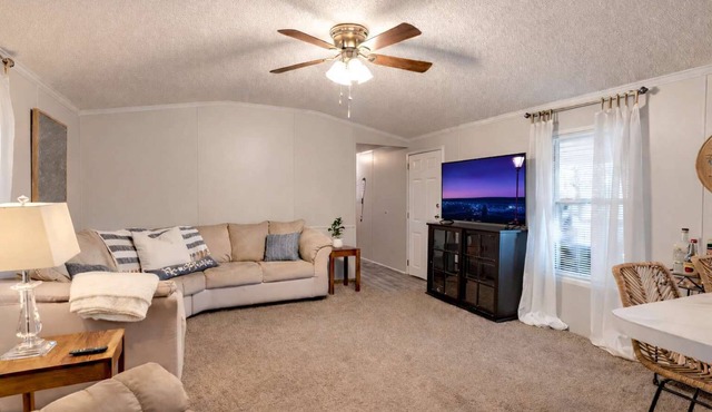 Spacious Rough River Lake Cabin for Family Getaway