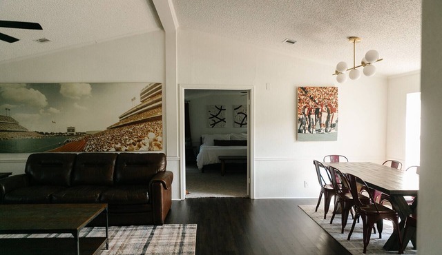 Spacious Rural Stay Near Texas A&M - Great for Families, Game Days & Gatherings