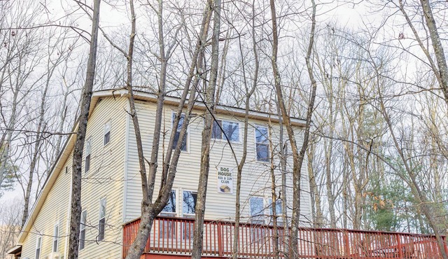 Spacious + Rustic Cabin Near Penns Creek