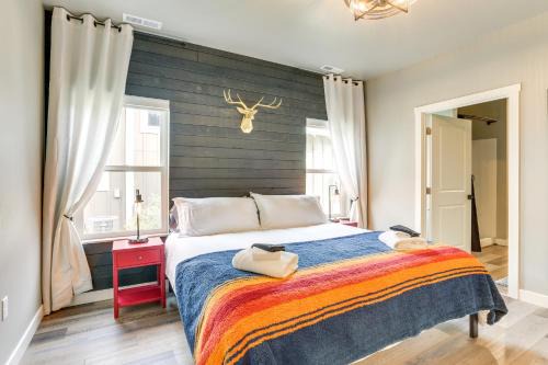 Spacious, Rustic Spearfish Home Walk to Downtown!