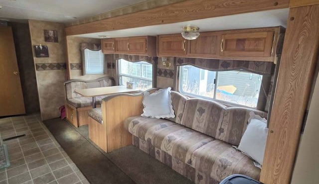 Spacious RV Rental Sleeps 8 — Full Kitchen, A/C, Fire Ring & Picnic Area