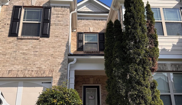 Spacious, Safe, Luxurious, Family-Friendly, 4-Bedroom House 2 miles from I-85