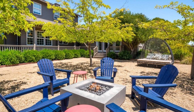 Spacious Santa Rosa Retreat - Outdoor Kitchen, Pool, Spa