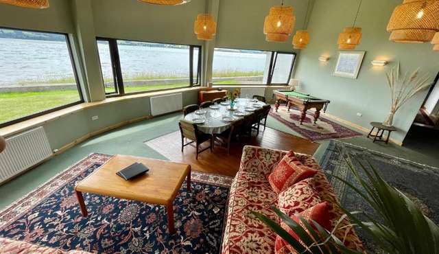 Spacious Sea View Home 5 miles from Inverness