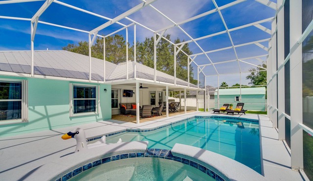 Spacious Sebastian Retreat: Lanai & Private Pool!