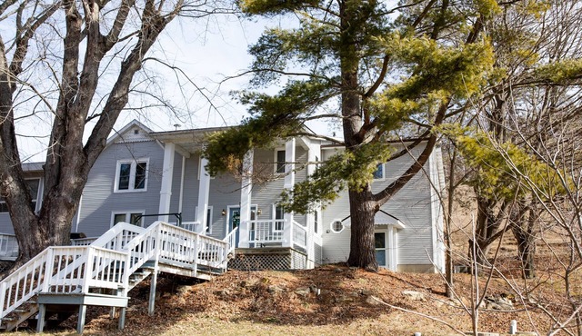 Spacious & secluded grand home near Kickapoo River, Bike Trails, & ATV routes