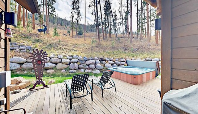Spacious Secluded Luxury Home 5 minutes from Vail Mountain