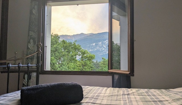 Spacious + Secluded Savoyard apartment, with great Terrace.