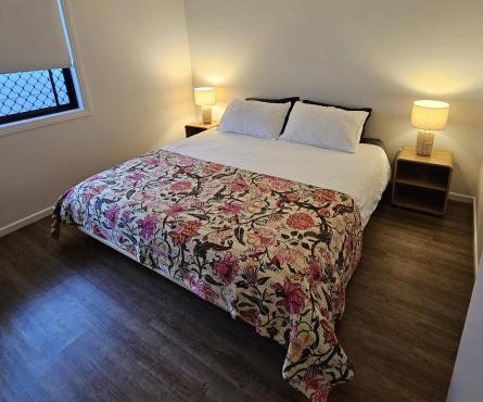 Spacious Self-Contained 2BR Guest Unit with On-site Parking