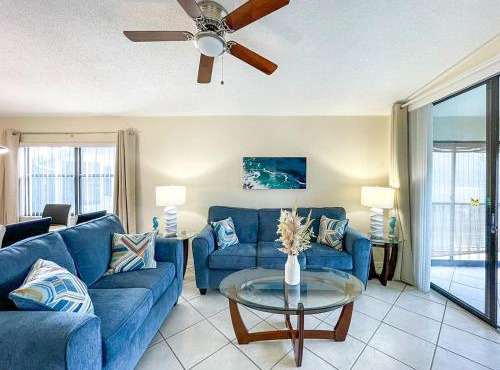 Spacious Shorewalk 2B-2B Condo near Anna Maria Island, Beaches & IMG Academy