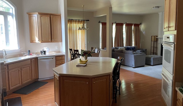 Spacious single family home!