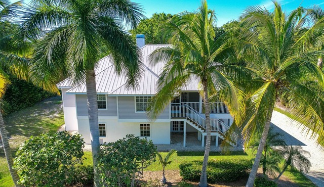 Spacious Single Family Home "Breaking Away" Steps from the Beach