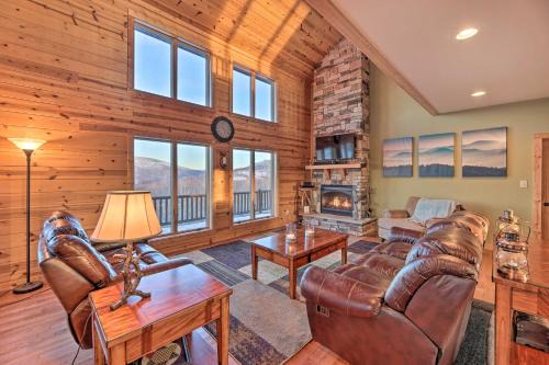 Spacious Slaty Fork Home about 12 Mi to Snowshoe